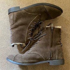 Tom's Faux Fur Lined Zip Boots